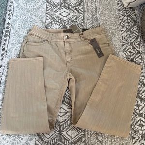 Chico’s So Slimming Zip Ankle 28in Jean in New Khaki.  Size 1 R NWT